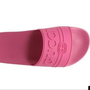 Gucci Pursuit Slides - Fuschia - Size 38 - NWT
